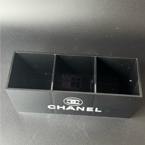 Chanel Makeup Brush Holder - Picture 3 of 6